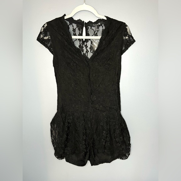 Forever 21 Pants - Forever 21 Romper M Black Floral Lace Coquette V Neck Sexy Whimsygoth Fairy Goth